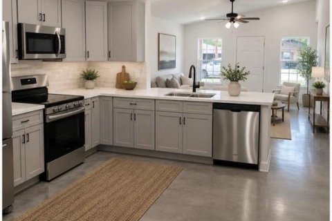 House in Auburndale, Florida 3 bedrooms, 132.29 sq.m. № 2093678 - photo 4