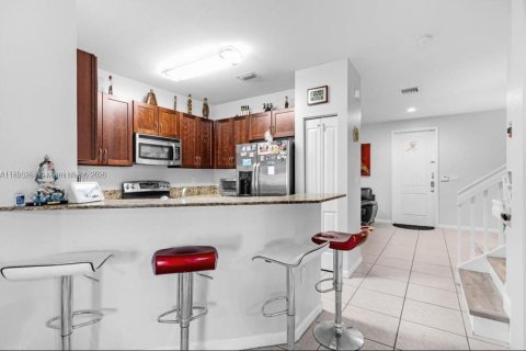 Купить таунхаус в Хомстед, Флорида 3 спальни, 146.79м2, № 2013970 - фото 6