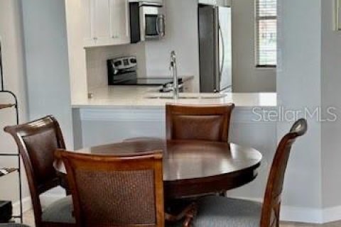 Condo in South Pasadena, Florida, 2 bedrooms  № 1428950 - photo 12