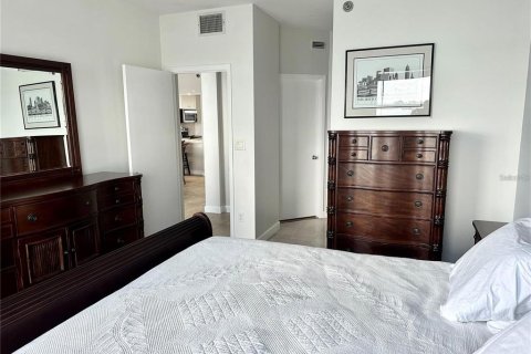 Condo in South Pasadena, Florida, 2 bedrooms  № 1428950 - photo 6