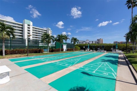 Condo in South Pasadena, Florida, 2 bedrooms  № 1428950 - photo 23