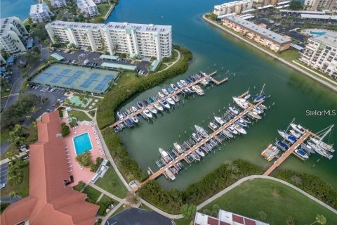 Condo in South Pasadena, Florida, 2 bedrooms  № 1428950 - photo 27