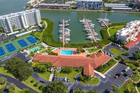 Condo in South Pasadena, Florida, 2 bedrooms  № 1428950 - photo 29