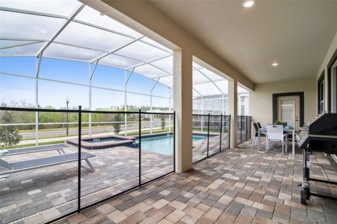House in Davenport, Florida 6 bedrooms, 310.2 sq.m. № 1634773 - photo 4