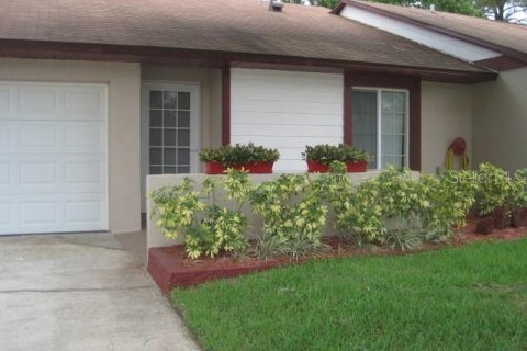 Casa en alquiler en Sanford, Florida, 2 dormitorios, 103.68 m2 № 1851332 - foto 1