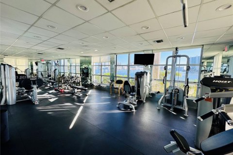 Condominio en alquiler en Aventura, Florida, 2 dormitorios, 101.36 m2 № 1995502 - foto 21