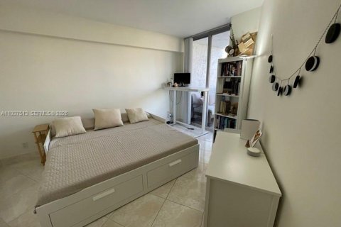 Condominio en alquiler en Aventura, Florida, 2 dormitorios, 101.36 m2 № 1995502 - foto 5