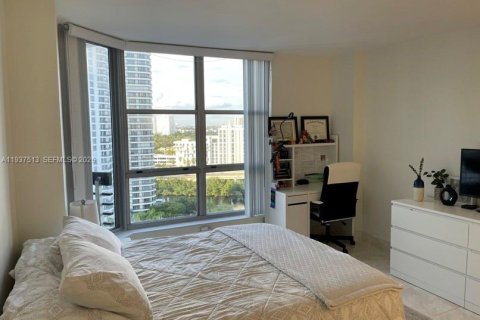 Condominio en alquiler en Aventura, Florida, 2 dormitorios, 101.36 m2 № 1995502 - foto 6