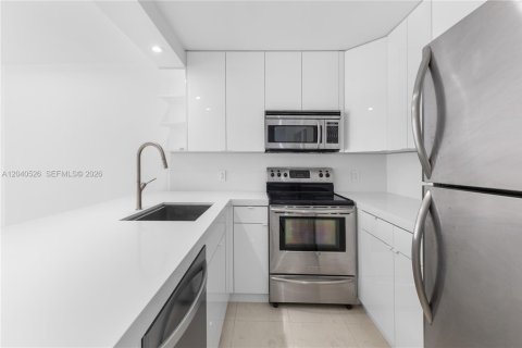 Condominio en venta en Miami Beach, Florida, 1 dormitorio, 60.76 m2 № 2087182 - foto 5