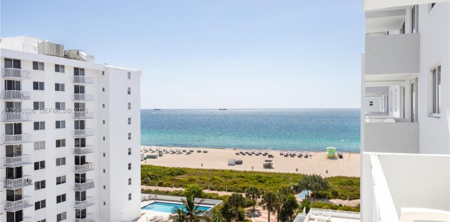 Condominio en Miami Beach, Florida, 1 dormitorio  № 2087182