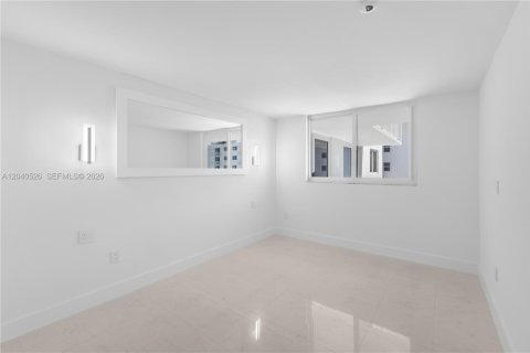 Condominio en venta en Miami Beach, Florida, 1 dormitorio, 60.76 m2 № 2087182 - foto 13
