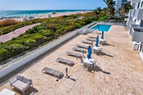Condominio en venta en Miami Beach, Florida, 1 dormitorio, 60.76 m2 № 2087182 - foto 19
