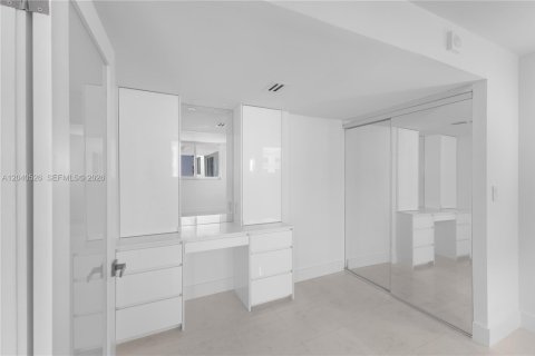 Condominio en venta en Miami Beach, Florida, 1 dormitorio, 60.76 m2 № 2087182 - foto 15