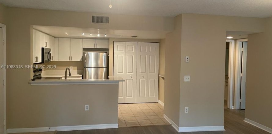 Condo in West Palm Beach, Florida, 1 bedroom  № 2050480