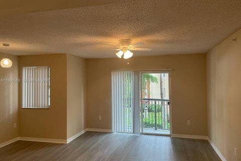 Condo in West Palm Beach, Florida, 1 bedroom  № 2050480 - photo 3