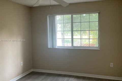 Condo in West Palm Beach, Florida, 1 bedroom  № 2050480 - photo 4