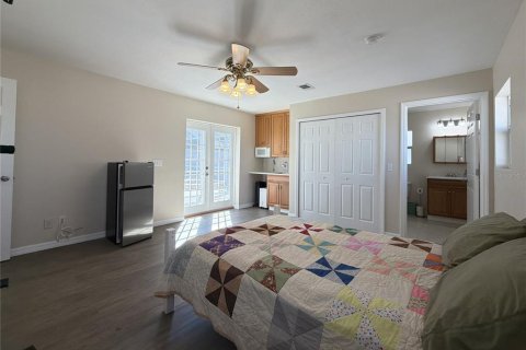 House in Belleair Beach, Florida 3 bedrooms, 189.8 sq.m. № 2093258 - photo 28