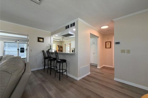 House in Belleair Beach, Florida 3 bedrooms, 189.8 sq.m. № 2093258 - photo 7