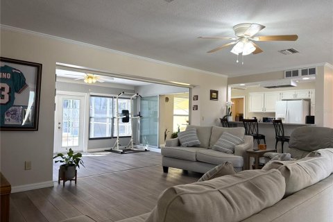 House in Belleair Beach, Florida 3 bedrooms, 189.8 sq.m. № 2093258 - photo 4