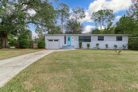 House in Jacksonville, Florida 4 bedrooms, 168.34 sq.m. № 824770 - photo 1