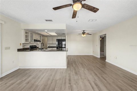 Casa en venta en Spring Hill, Florida, 3 dormitorios, 120.68 m2 № 2107114 - foto 14