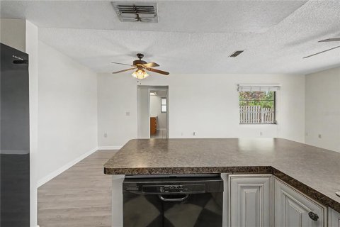 Casa en venta en Spring Hill, Florida, 3 dormitorios, 120.68 m2 № 2107114 - foto 21