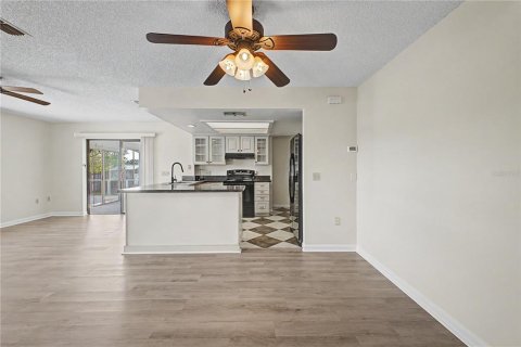 Casa en venta en Spring Hill, Florida, 3 dormitorios, 120.68 m2 № 2107114 - foto 12