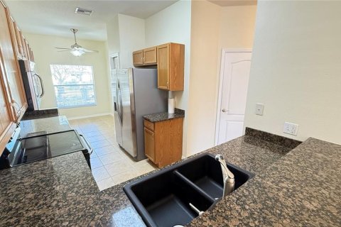 Townhouse in Tampa, Florida 3 bedrooms, 155.15 sq.m. № 1514385 - photo 19