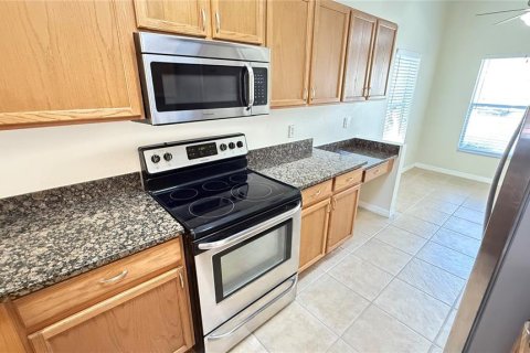Townhouse in Tampa, Florida 3 bedrooms, 155.15 sq.m. № 1514385 - photo 20