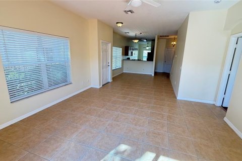 Townhouse in Tampa, Florida 3 bedrooms, 155.15 sq.m. № 1514385 - photo 14