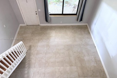 Снять в аренду кондоминиум в Форт-Лодердейл, Флорида 2 спальни, 94.02м2, № 2048255 - фото 10