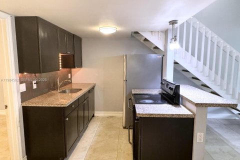 Снять в аренду кондоминиум в Форт-Лодердейл, Флорида 2 спальни, 94.02м2, № 2048255 - фото 6