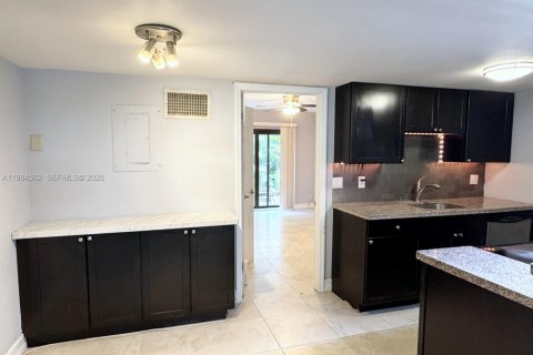 Снять в аренду кондоминиум в Форт-Лодердейл, Флорида 2 спальни, 94.02м2, № 2048255 - фото 5