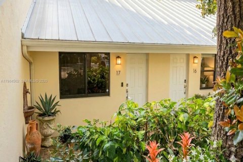 Снять в аренду кондоминиум в Форт-Лодердейл, Флорида 2 спальни, 94.02м2, № 2048255 - фото 3