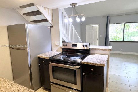 Снять в аренду кондоминиум в Форт-Лодердейл, Флорида 2 спальни, 94.02м2, № 2048255 - фото 7