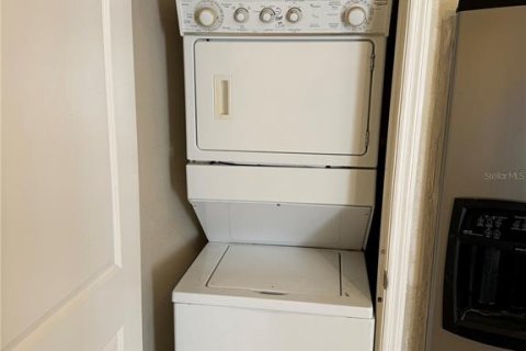Condo in Gainesville, Florida, 3 bedrooms  № 1541582 - photo 11