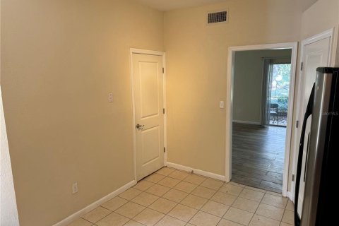 Condo in Gainesville, Florida, 3 bedrooms  № 1541582 - photo 12