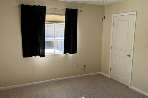 Condo in Gainesville, Florida, 3 bedrooms  № 1541582 - photo 20