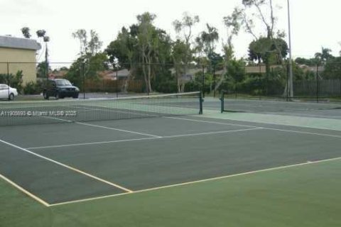 Снять в аренду таунхаус в Плантация, Флорида 2 спальни, 87.14м2, № 1956382 - фото 14