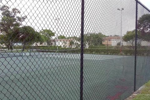 Снять в аренду таунхаус в Плантация, Флорида 2 спальни, 87.14м2, № 1956382 - фото 17