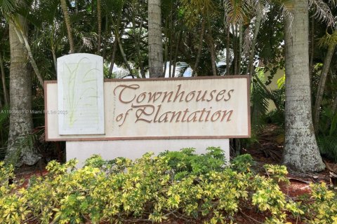 Снять в аренду таунхаус в Плантация, Флорида 2 спальни, 87.14м2, № 1956382 - фото 18