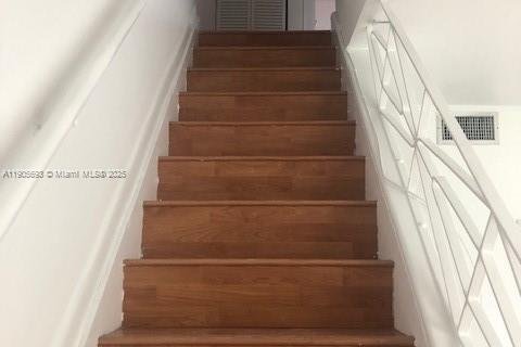 Снять в аренду таунхаус в Плантация, Флорида 2 спальни, 87.14м2, № 1956382 - фото 5