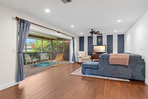 Villa ou maison à vendre à Seminole, Floride: 3 chambres, 187.2 m2 № 2229743 - photo 8