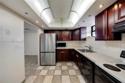 Copropriété à louer à Hallandale Beach, Floride: 1 chambre, 105.91 m2 № 1982231 - photo 20