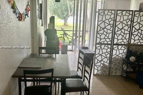 Condo in Davie, Florida, 2 bedrooms  № 2042055 - photo 9