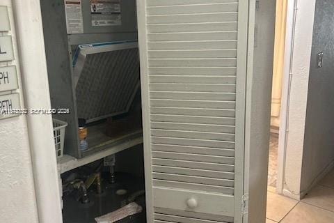 Condo in Davie, Florida, 2 bedrooms  № 2042055 - photo 7