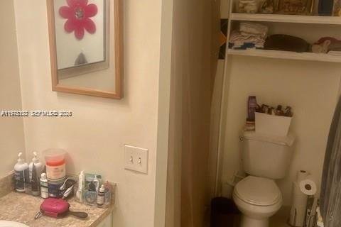 Condo in Davie, Florida, 2 bedrooms  № 2042055 - photo 16