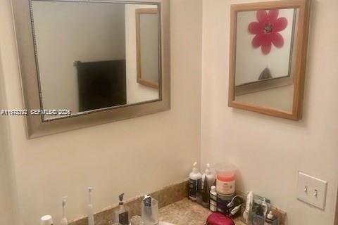 Condo in Davie, Florida, 2 bedrooms  № 2042055 - photo 15