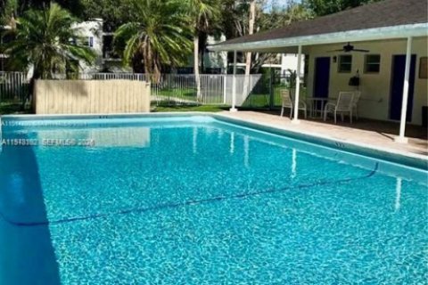 Condo in Davie, Florida, 2 bedrooms  № 2042055 - photo 19