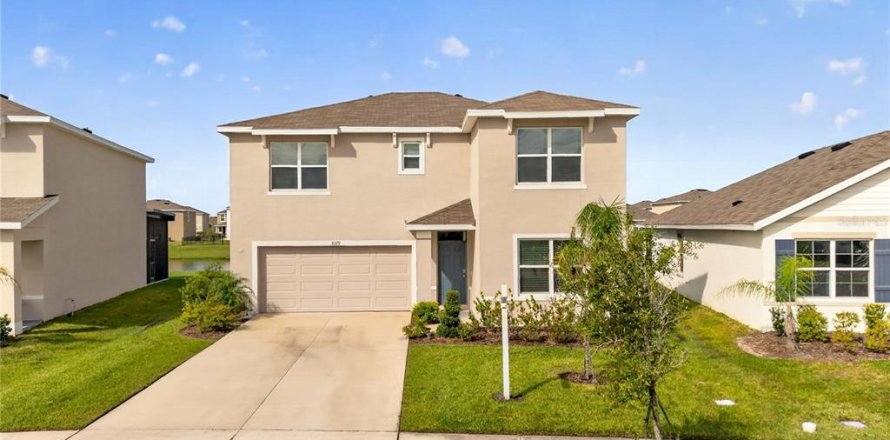 House in Wesley Chapel, Florida 4 bedrooms, 220.36 sq.m. № 2396498